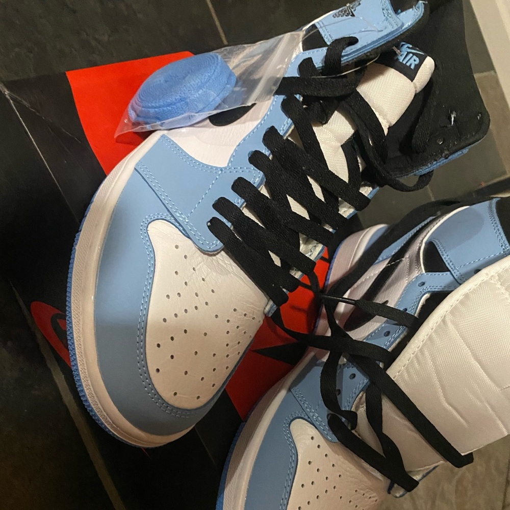 Jordan retro university 1